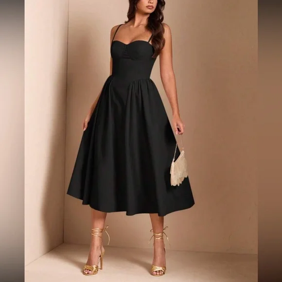 Elegant White Midi Dress - Picture 3 of 16